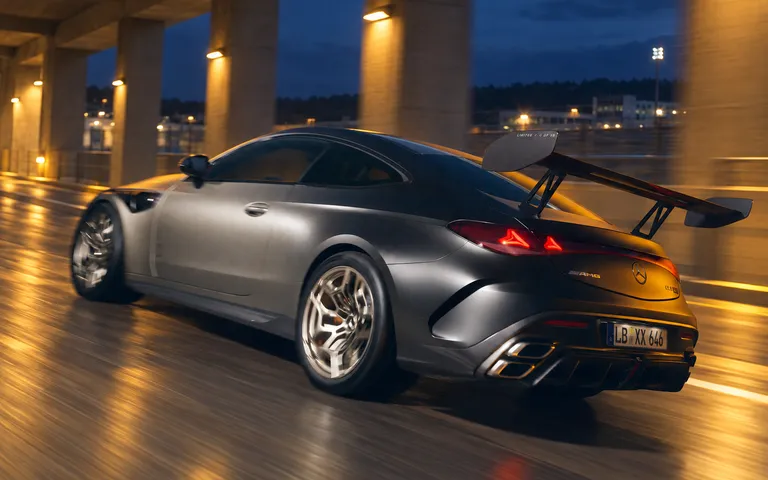 Mercedes-AMG CLE 646: V8, Rear-Wheel Drive and New Chassis Mercedes-AMG CLE 646: V8, Rear-Wheel Drive and New Chassis